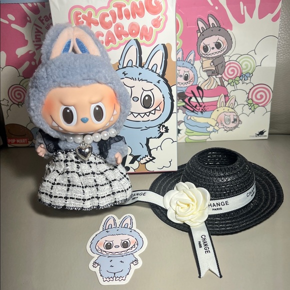 POP MART LABUBU Exciting Macaron Collection With Outfit (SEA SALT COCONUT) - Picture 8 of 17